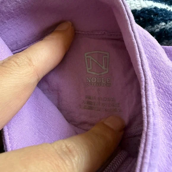 Noble Outfitters Purple Workout 1/4 Zip Top Size Small - Picture 3 of 4